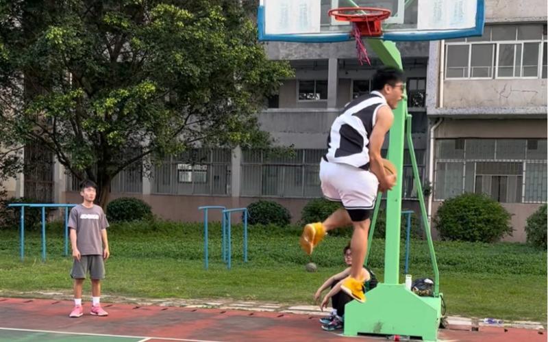 促使克羅地